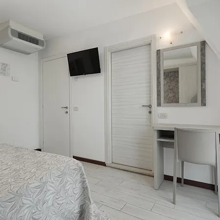 Arlecchino ميلانو ماريتيما