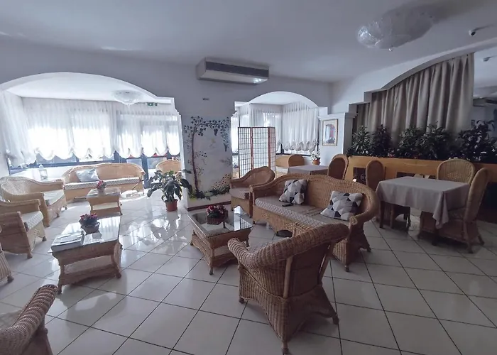 Arlecchino فندق ميلانو ماريتيما