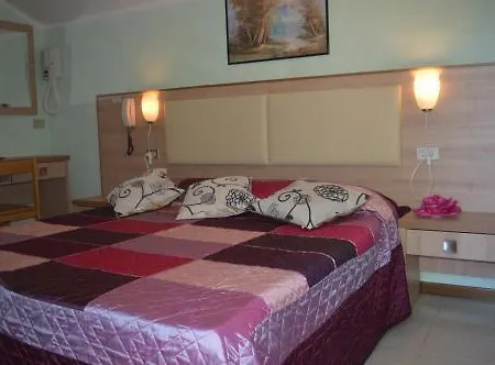 Hotel Arlecchino 3*
