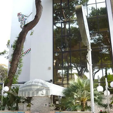 Arlecchino ホテル 3*